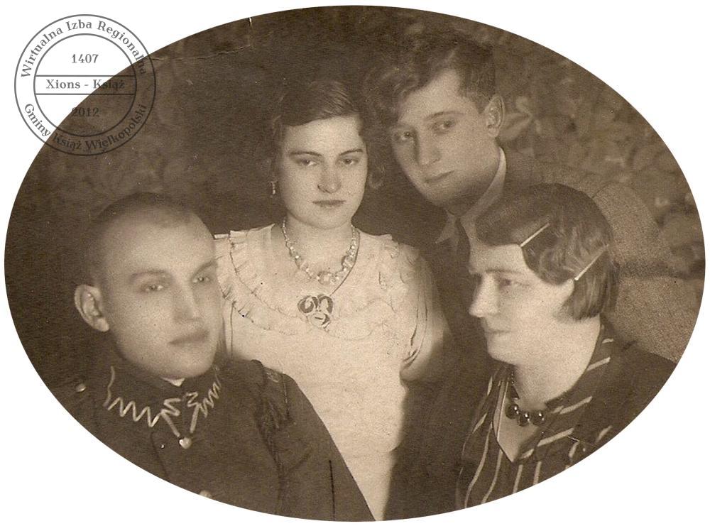 Rodzina Ludowiczów i Młyńskich. Książ, około 1932 r.