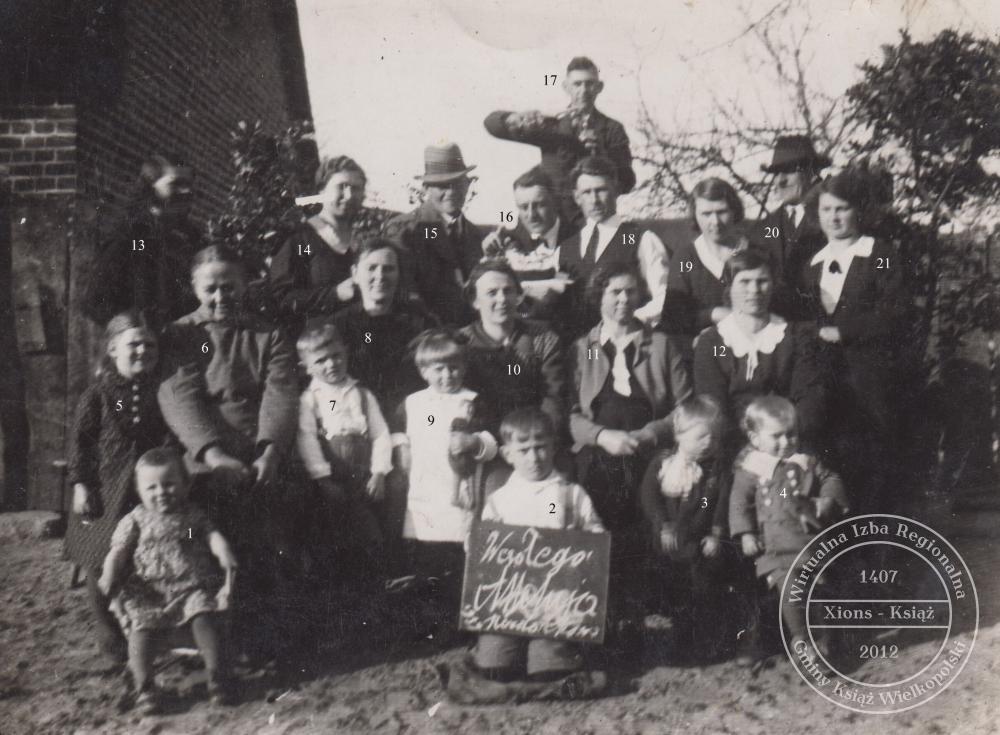 Wielkanoc u rodziny Weberów. Radoszkowo, 1938 r.