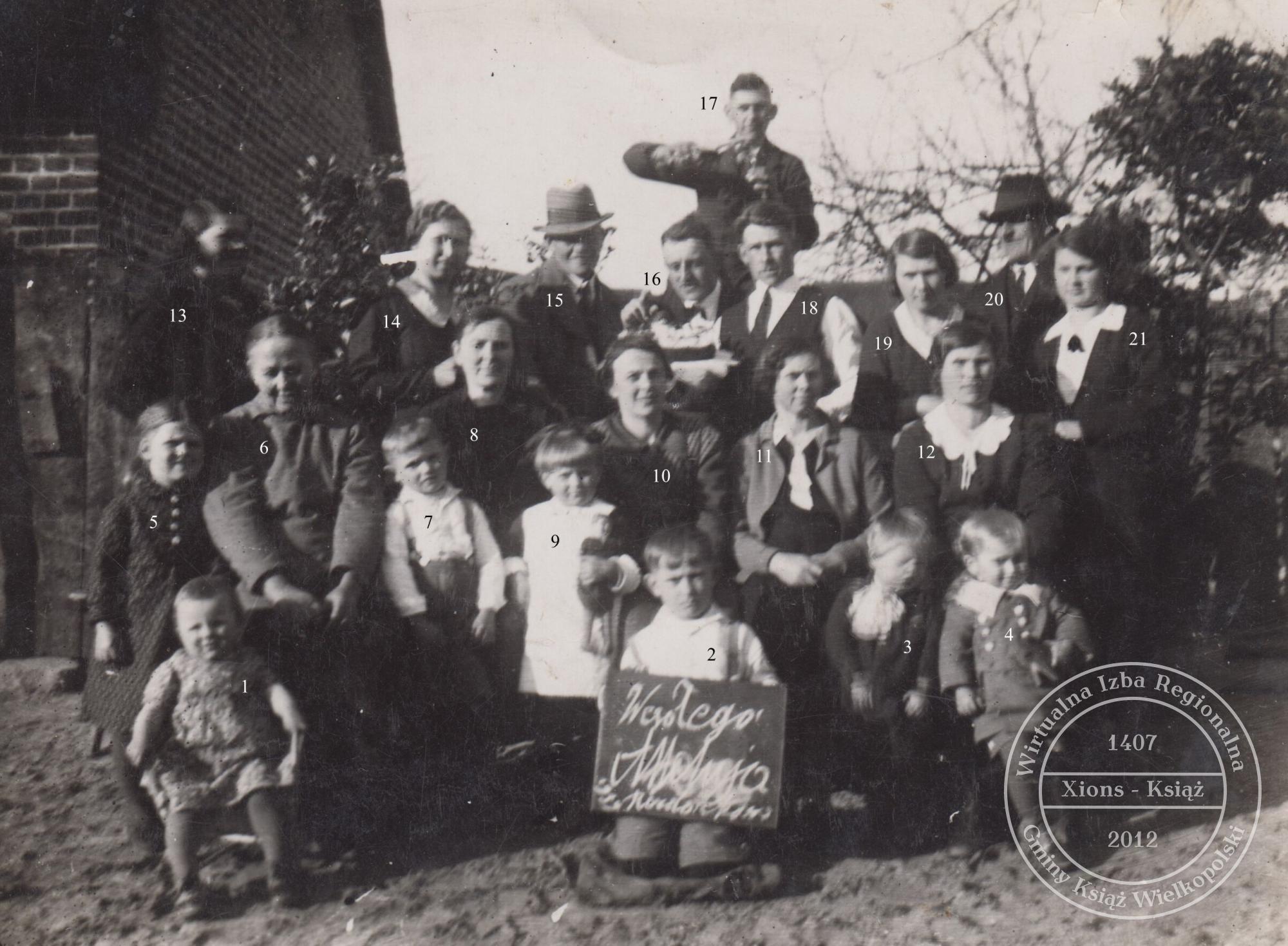 Wielkanoc u rodziny Weberów. Radoszkowo, 1938 r.