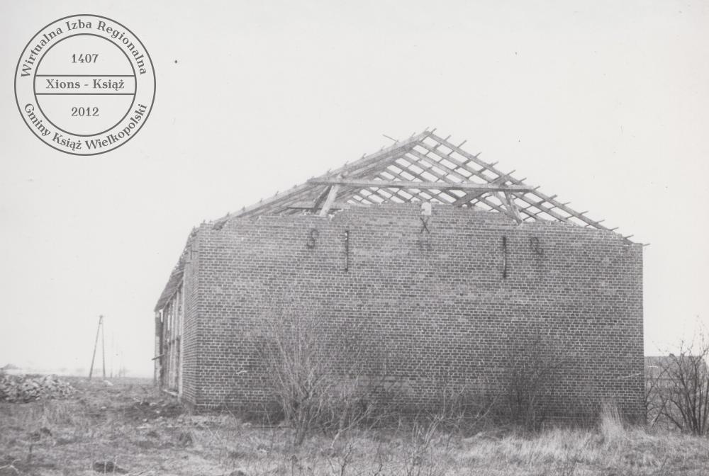 Zabudowania folwarku Dębniak, 1990 r.