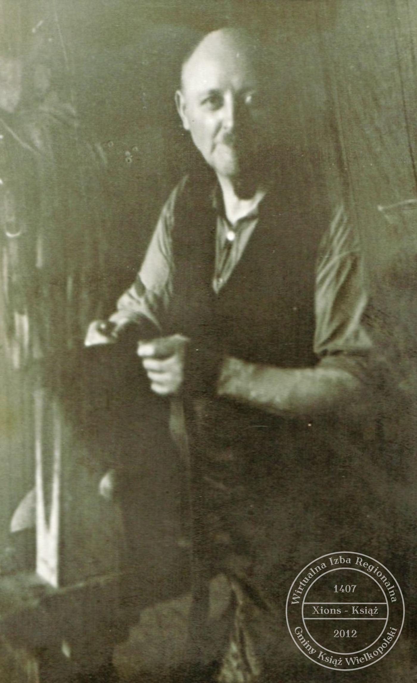 Stefan Piasecki przy pracy