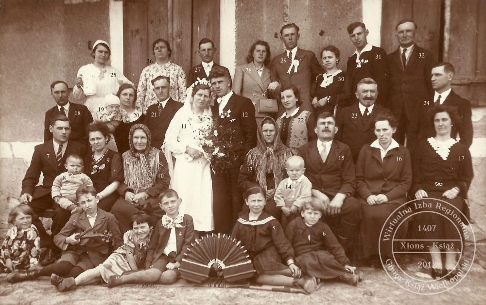 Ślub Weronika Kaczmarek i Franciszek Kiełbowski. Chwałkowo Kościelne, 1938 r.