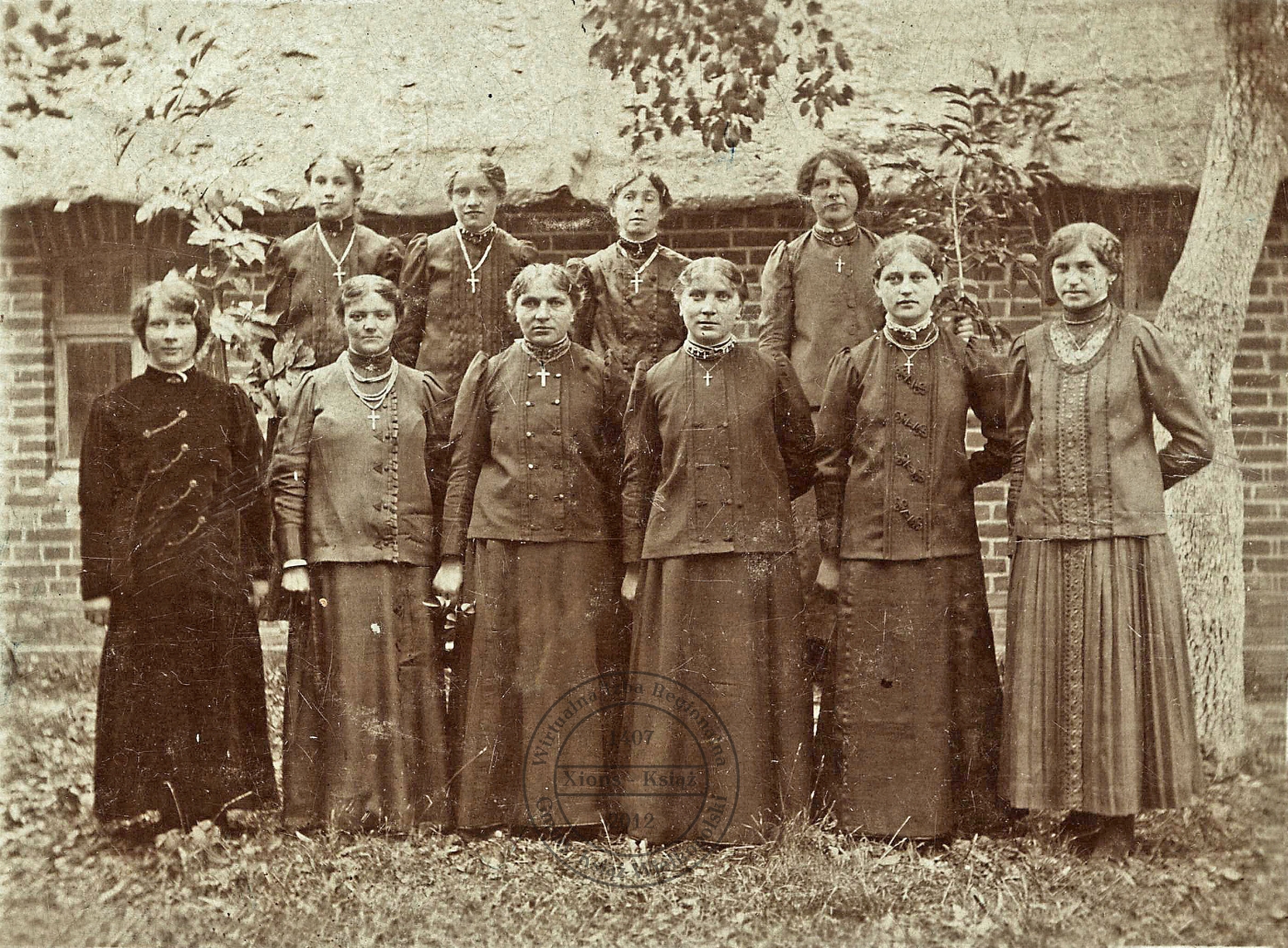 Koleżanki. Mchy 14 września 1918 r.